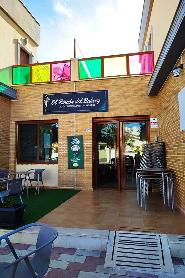 El Rincon Del Bakery Entrance
